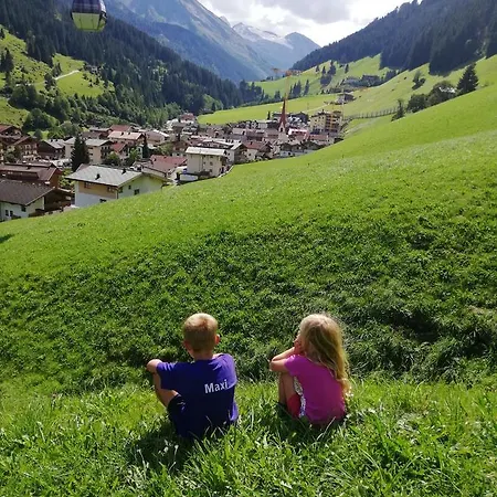 Guest house Alpengruss 3*